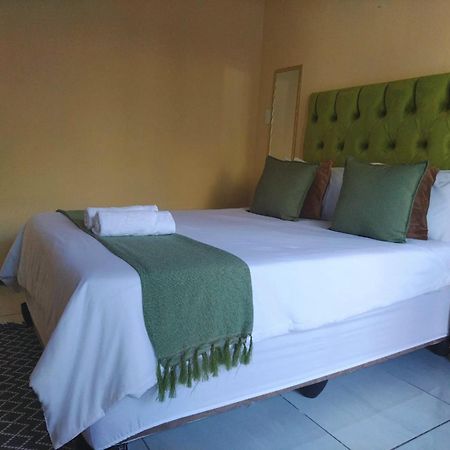 Genesis Guesthouze Hotel Bela-Bela Exterior photo